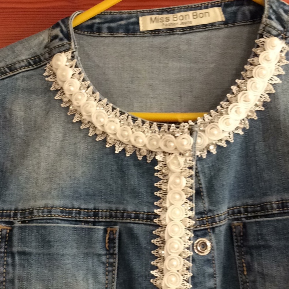 Jean jacket - Picture 2 of 4